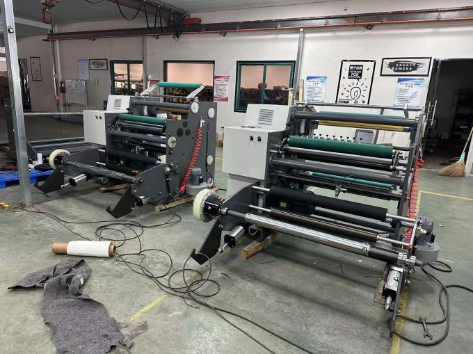 FQ-800A Automatische hogesnelheids BOPP-PVC-PET-PE-PP-filmpapier snijmachine voor het terugwikkelen 2