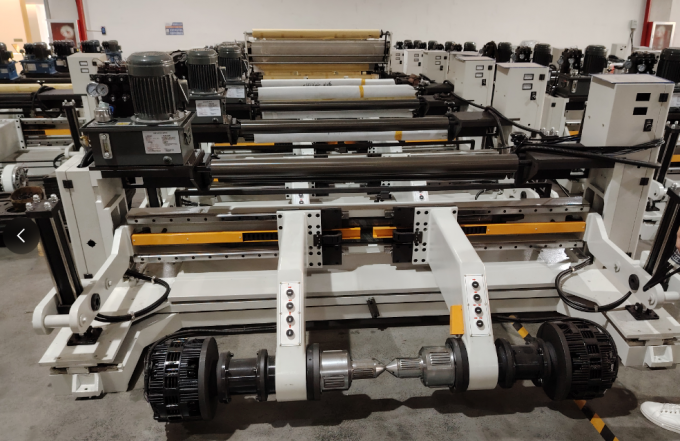 Volledig automatische verticale filmlamineermachine voor roll-to-roll 6