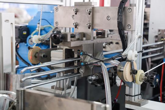 PRY-450A-apparaat voor het inbrengen van touwen in papieren zakken 6