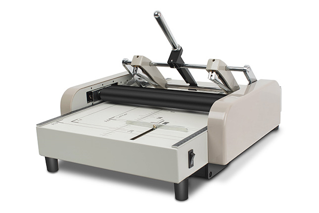 ZY1 Elektrische handmatige zijdraadbindende boekjesmachine 1